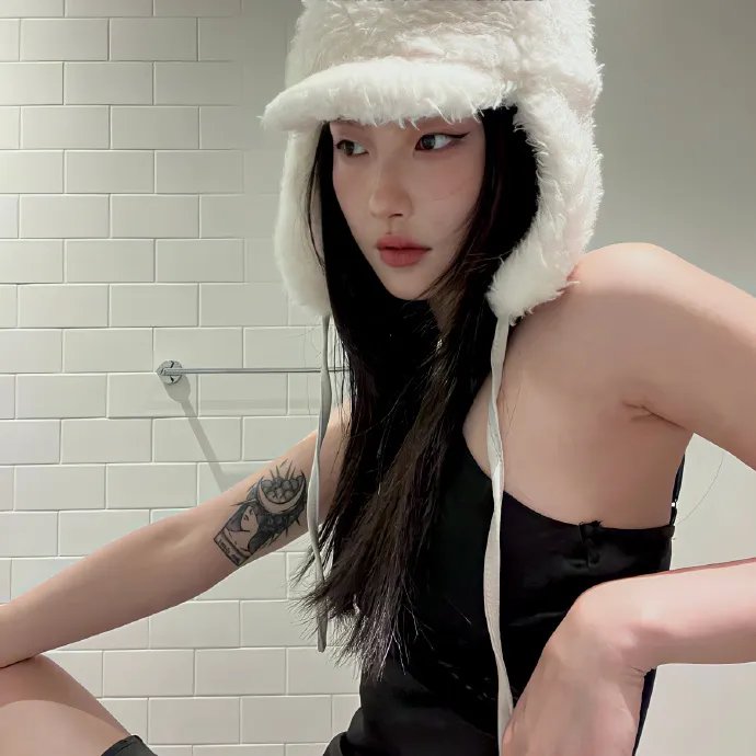 女孩爱爱日记 封面